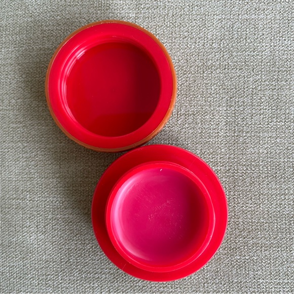 NWT Hello Kitty The Crème X Lip Balm - Picture 5 of 5